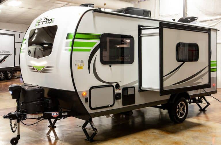 Best Travel Trailers For Couples [LUXURY RVs For Couples]